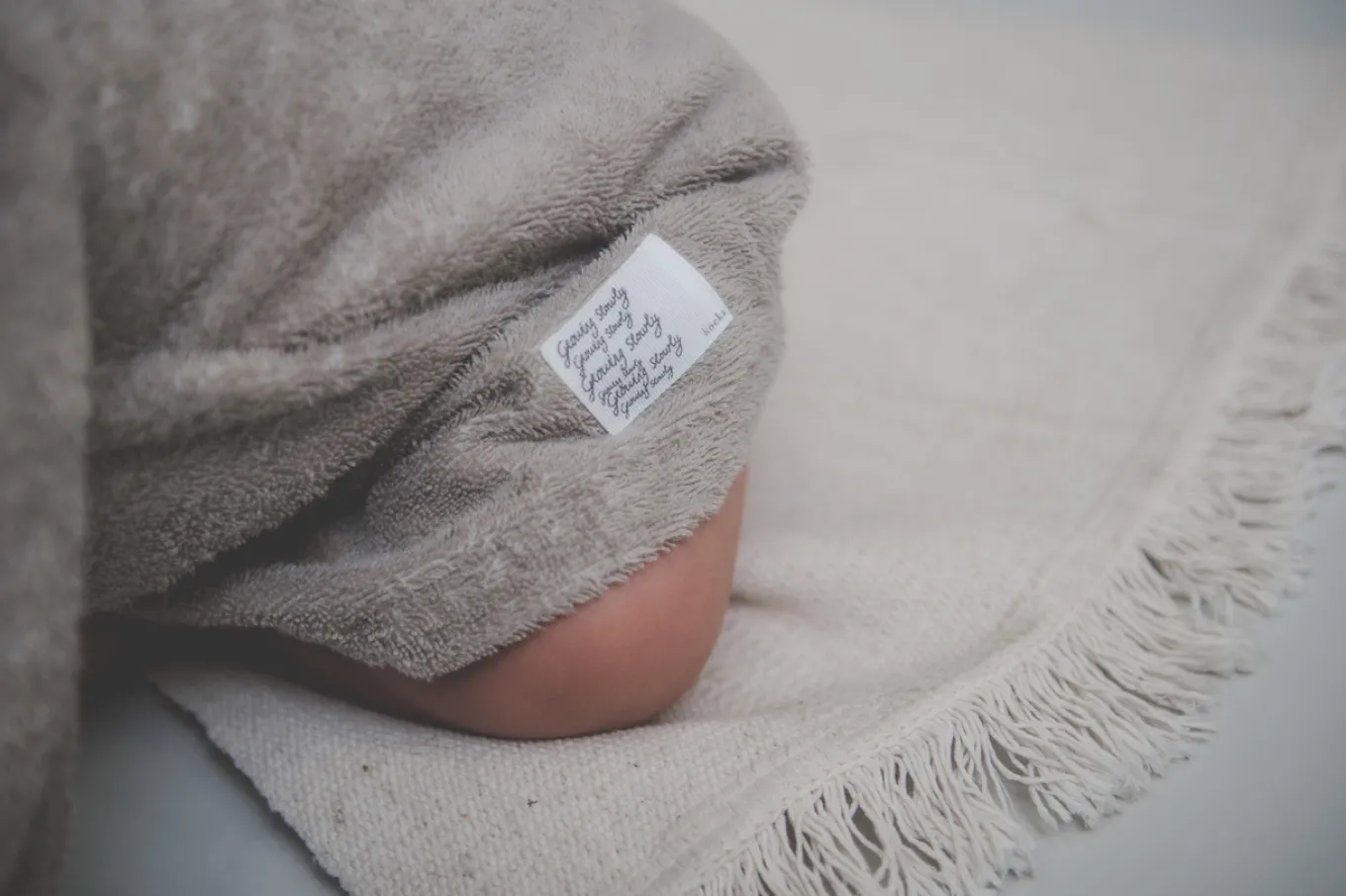Baby Badjas Luz Clay