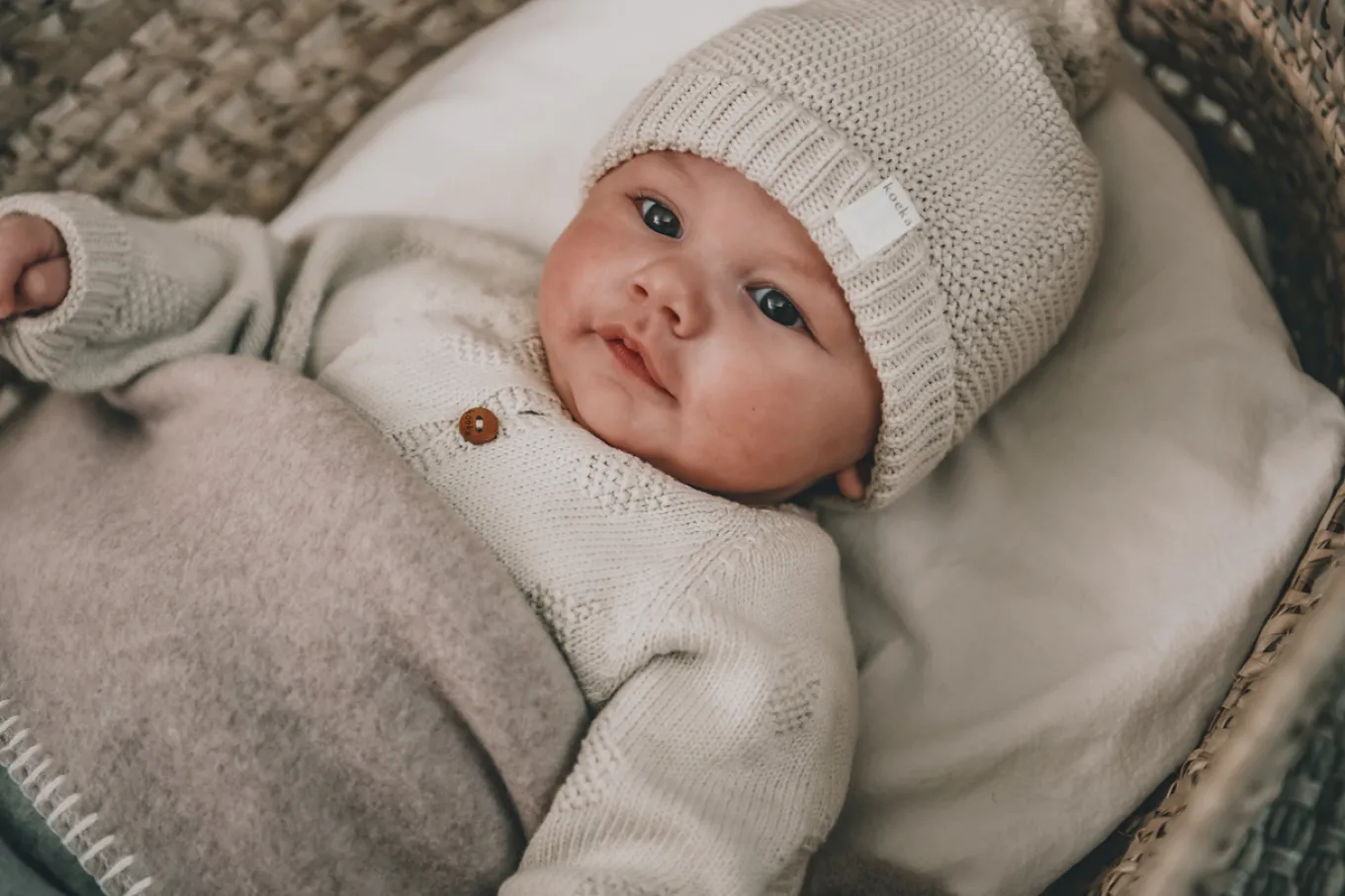 Baby Mutsje Nuts Warm White